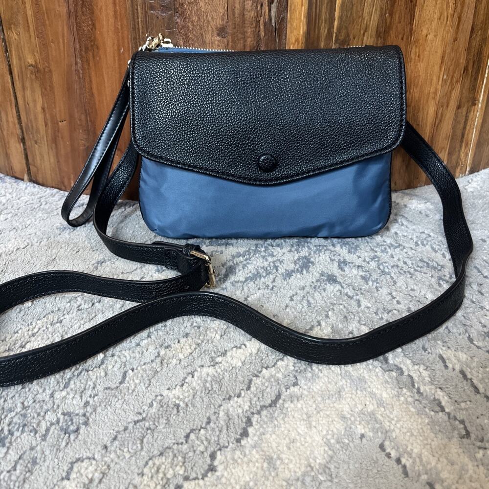 Neiman Marcus Women’s Crossbody Bag B
